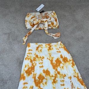 Top & High waist skirt ✨2 pieces✨